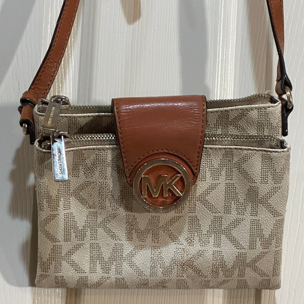 Michael Kors Signature Monogram Crossbody Bag Cream Tan Triple Zip Small